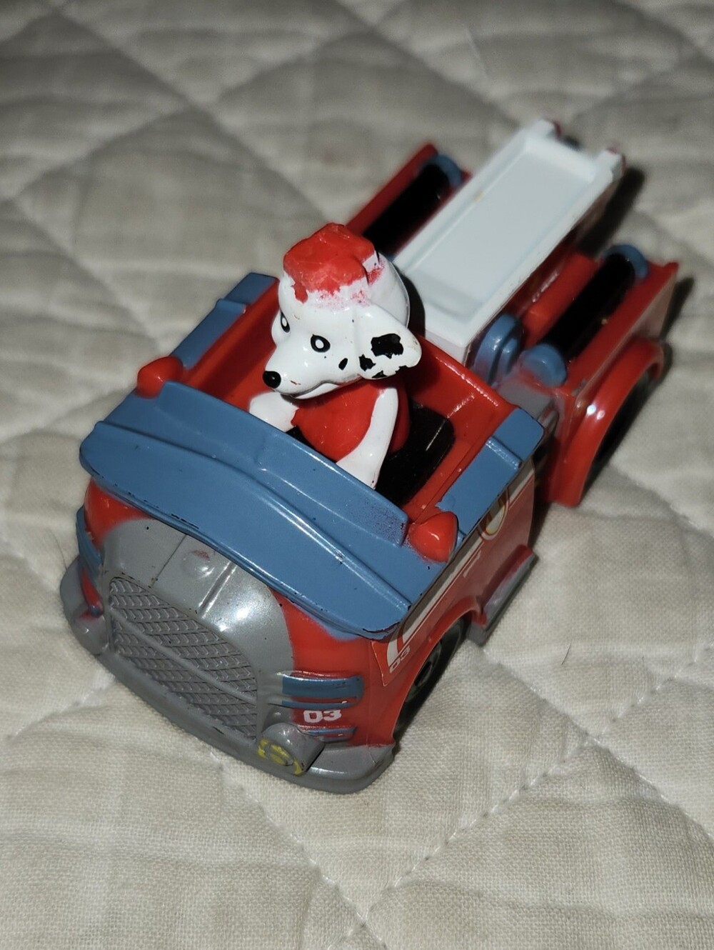 2015 Deco Pac Inc Spin Master 1/64 Scale Plastic Fire Truck Dalmation Driver